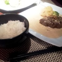 旬菜ステーキ処 らいむらいと - ご飯とのセット
