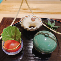 神楽坂 よこ田 - 6月という事で、神事の食べ物「水無月豆腐」もありました。