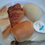 キッチン 松栄堂 - 焼きたてパン食べ放題