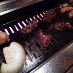 炭火では無く、ガス式です