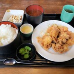 Domu - ランチ（唐揚げ+シューマイ）　700円