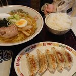 彩門 - ラーメン餃子半ライスセット