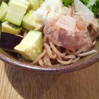 自家製粉石臼挽きうどん 青空blue 本店 - 