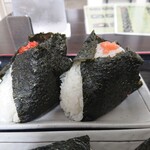 Enmusubi - 
                        たらこバター 280円、すじこ 480円