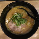 Ryuushou - 中華そば 醤油(700円、真上から)