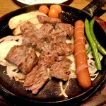 ステーキハウス慶 - 慶ランチのお肉は150g。カットされたお肉はとっても柔らかく食べやすい。レアでお願いしました。