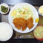 かつぎや - ヒレカツ定食(上から)