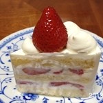 ルクープル - 2012.10.18(木)16時購入 かなり美味しい苺ショート400円大満足＼(^o^)／ 