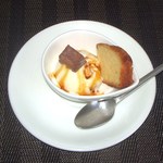 船坂 - アイスクリームとケーキ