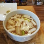 らぁめん もののこころ - 鮭茶つけ麺のつけ汁