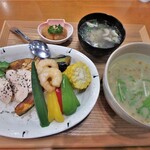 らーめん蔵 ぶぶや - 日替わりランチ　特製グリーンカレー￥800 