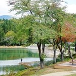 道の駅　いりひろせ - お店様内から「鏡が池」を撮影です(10/19UP)