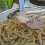 ラーメン二郎 - 3個目これも旨いっちゅ～の！