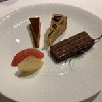 シェ・イノ - ケーキワゴン