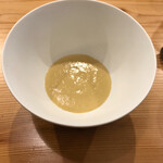 37+1 - 朝取れとうもろこしに少しのお水だけを加えただけのスープ。素材の甘み旨味がダイレクト！