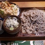 Sobadokoro Minatoan - かさごとそら豆のかき揚げつけ天そば(大)880円