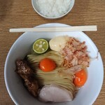 Ouja - ＴＫＭ(牛すじ、紅玉、カツオトッピング)と、ご飯(小)