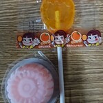 王者-23 - 食後のサービスでもらった飴とゼリー