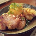 皆華 - 鶏モモ肉の唐揚げ