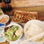 本陣餃子 - 