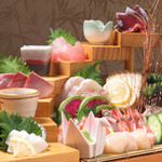 Assortment of 10 types of sashimi (including 3 types of Small dish)