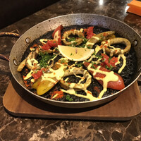 ビストロ クレスタ 麻布十番 - イカスミパエリア