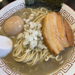 中華ソバ 伊吹 - 中華そば＋味玉