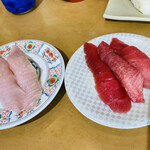 廻鮮寿司 塩釜港 - 生マグロ3貫盛りとメカジキです