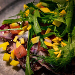 シズール シーフード ＆ グリル - 鰹のカルパッチョ