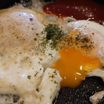 しゃんと - 黄身はトロトロ。これは好みだねえ！