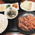 牛角 - 贅沢焼肉ランチ(税込み1,848円)