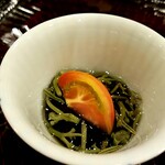勢麟 - 「酢の物」　ジュンサイ・モズク・トマト。トマトの味の濃さがたまらない。