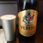 Tempura Kozaki - エビスの瓶ビール、錫のタンブラーがよかったです