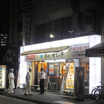 トラットリア・築地パラディーゾ - お向かいは２４hすし鮮