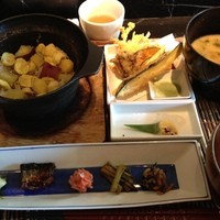 やさい家めい 表参道ヒルズ本家 - 定食全体図