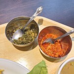 MONGGO MORO - お約束のサンバル（ヒジャウ＆メラ）