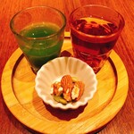 玄三庵 - 飲む野菜ジュースと生姜茶とミックスナッツ