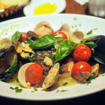 ブラチェリア デリツィオーゾ イタリア - 鮮魚と貝類、チェリートマトのアクアパッツァ
