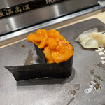 札幌魚河岸 五十七番寿し - バフンウニ