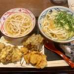 Marugame Seimen - 冷やかけの大、冷やかけミニ、おむすび鮭、かしわ天、ちくわ天、舞茸天2つ