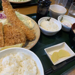 おいしんぼ - エビヒレカツ定食Ｂ