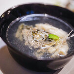 うを徳 - "鱸（すゞき）"の骨邊肉（あら）の"潮汁（うしほじる）"