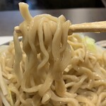 Ramen Chuudoku - ラーメン特盛(400㌘) 野菜増し増し 背脂増し、麺リフト