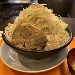 Ramen Chuudoku - ラーメン特盛(400㌘) 野菜増し増し 背脂増し