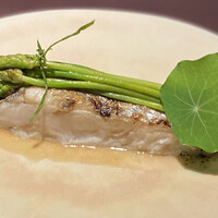 アカ - ひと皿ひと皿が本当にワクワクする(*´Д｀*)