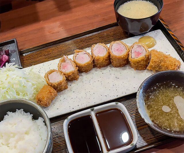 Buta Ryori Senmon Ten Tonjiskan Tonto