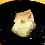 勢麟 - 「甘鯛と豆腐のお椀」このお出汁もヤバかった♡美味しすぎて生姜がいらず、外してしまいました。