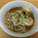 ラーメン二郎 - ラーメン 780円　麺半分 ヤサイ少な目にんにく