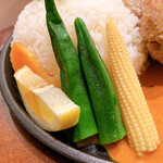シュラスコ 肉寿司 チーズ 個室ダイニング Monte Meat - 付け合わせ野菜(モンテミートチキンステーキ)