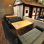 Tsubomi cafe:dinig - １階フロアにソファー席をご用意させて頂きました♪　ゆったりした座り心地の良いソファー